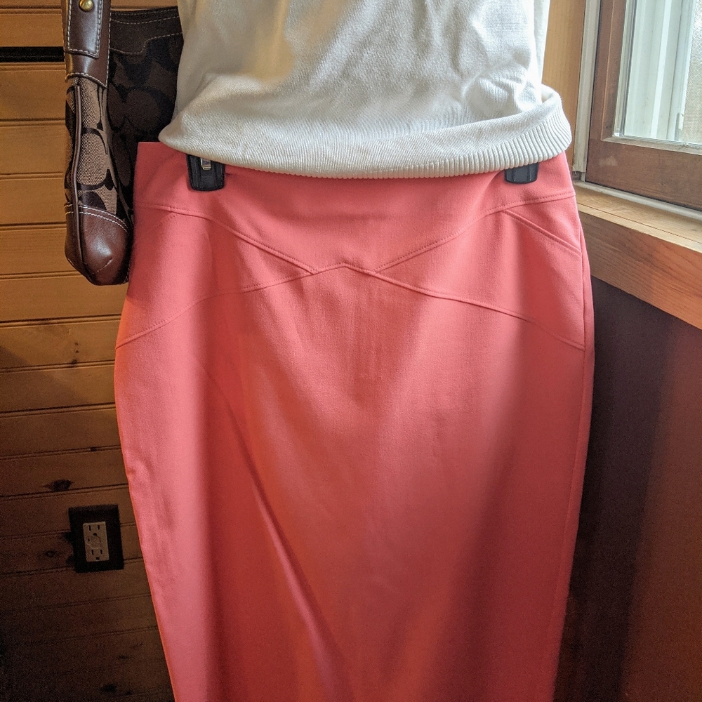New York & Company 7th avenue skirt. Size 6. - Picture 2 of 7